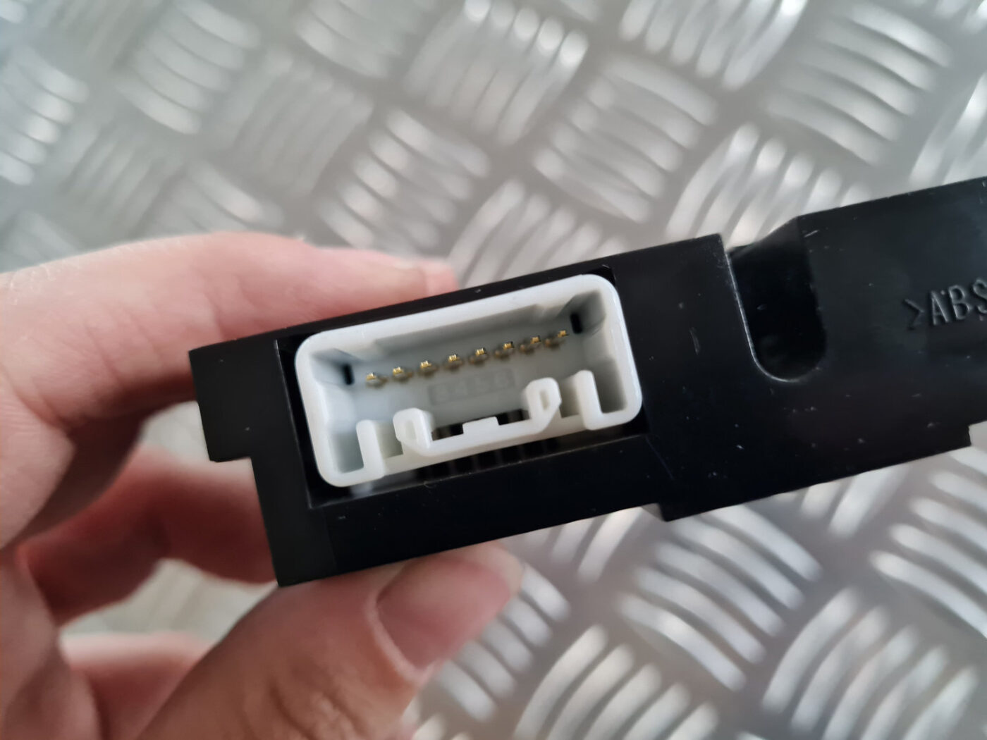 Aizmugurējā stikla apsildes ieslēgšanas poga priekš TOYOTA AVENSIS 2007 UNIVERSAL 4 Aizmugurējā stikla apsildes ieslēgšanas poga priekš TOYOTA AVENSIS 2007 UNIVERSAL