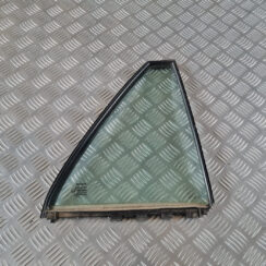 Labo durvju stūra stikls priekš TOYOTA AVENSIS 2007 UNIVERSAL