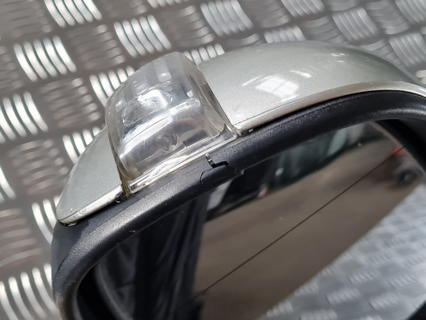 Ārējais spogulis, pa kreisi priekš TOYOTA AVENSIS 2007 UNIVERSAL