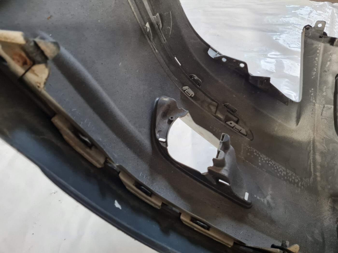 Priekšējais buferis priekš TOYOTA AVENSIS 2007 UNIVERSAL 10 Priekšējais buferis priekš TOYOTA AVENSIS 2007 UNIVERSAL