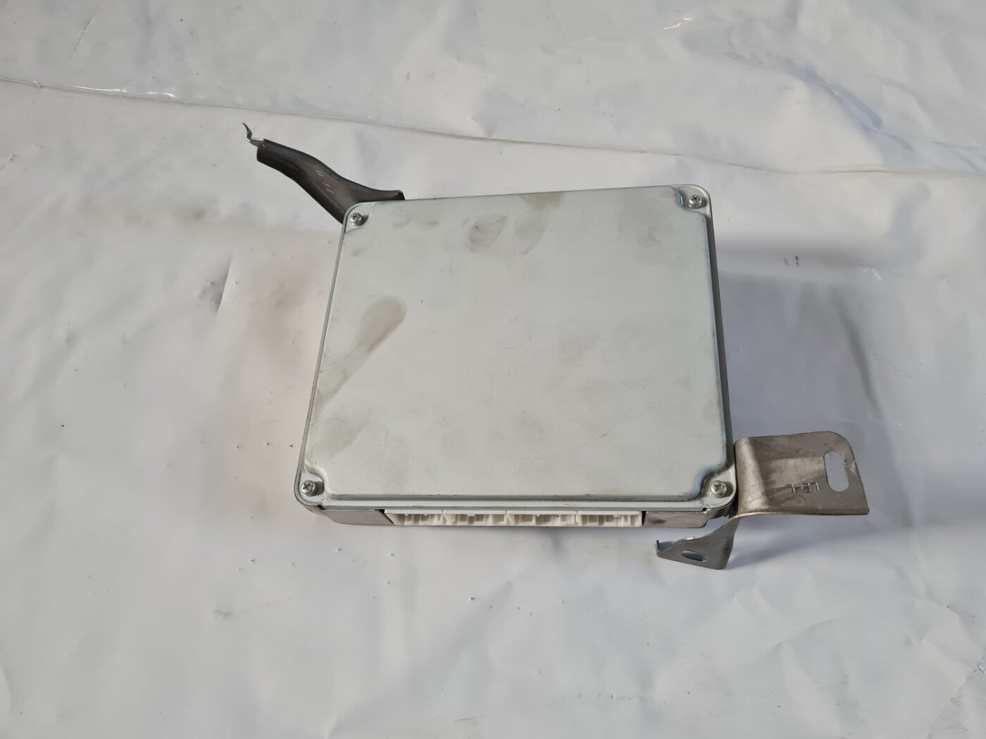 Dzinēja vadības bloks priekš TOYOTA AVENSIS 2007 UNIVERSAL