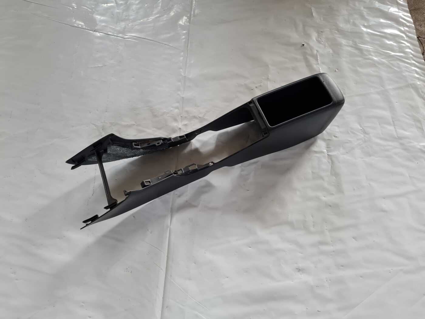 Centrālās konsoles apdares lielākā daļa priekš TOYOTA AVENSIS 2007 UNIVERSAL