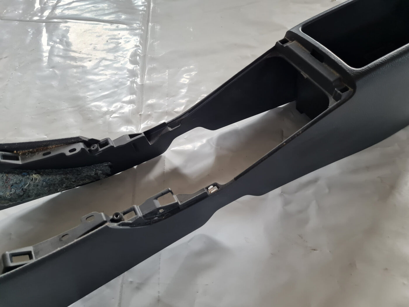 Centrālās konsoles apdares lielākā daļa priekš TOYOTA AVENSIS 2007 UNIVERSAL