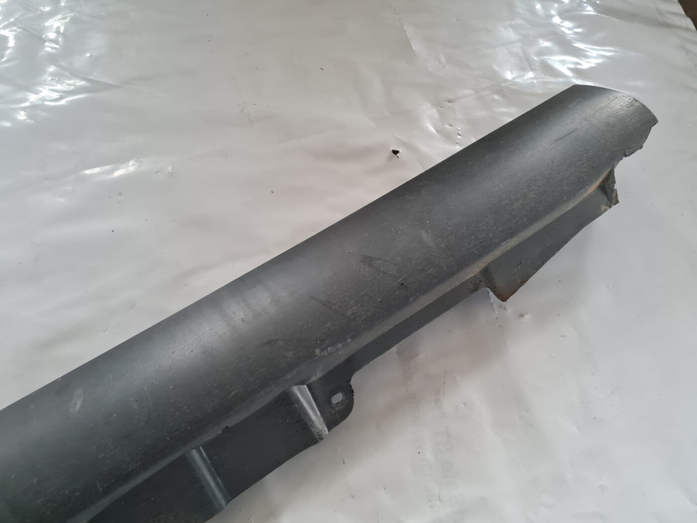 Ārēja sliekšņa kreisa uzlika priekš TOYOTA AVENSIS 2007 UNIVERSAL 8 Ārēja sliekšņa kreisa uzlika priekš TOYOTA AVENSIS 2007 UNIVERSAL