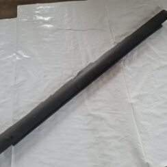 Ārēja sliekšņa laba uzlika priekš TOYOTA AVENSIS 2007 UNIVERSAL