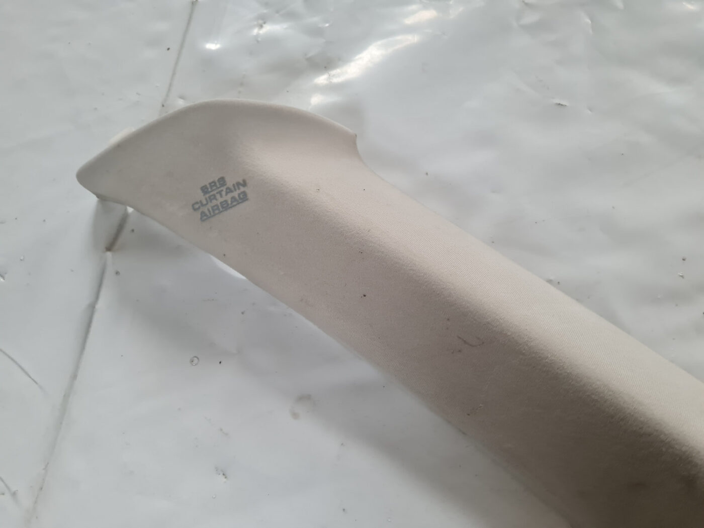 Aizmugurējas salona statnes apdare priekš TOYOTA AVENSIS 2007 UNIVERSAL