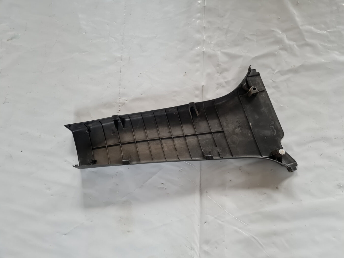 Vidējas salona statnes apdare priekš TOYOTA AVENSIS 2007 UNIVERSAL 2 Vidējas salona statnes apdare priekš TOYOTA AVENSIS 2007 UNIVERSAL