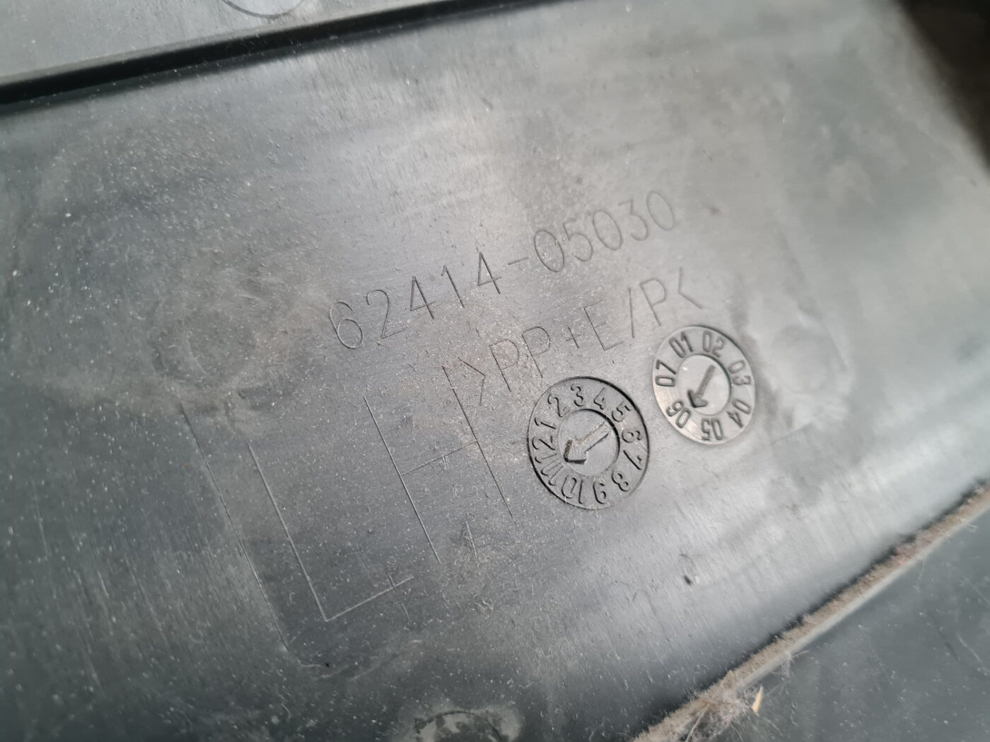 Vidējas salona statnes apdare priekš TOYOTA AVENSIS 2007 UNIVERSAL 4 Vidējas salona statnes apdare priekš TOYOTA AVENSIS 2007 UNIVERSAL