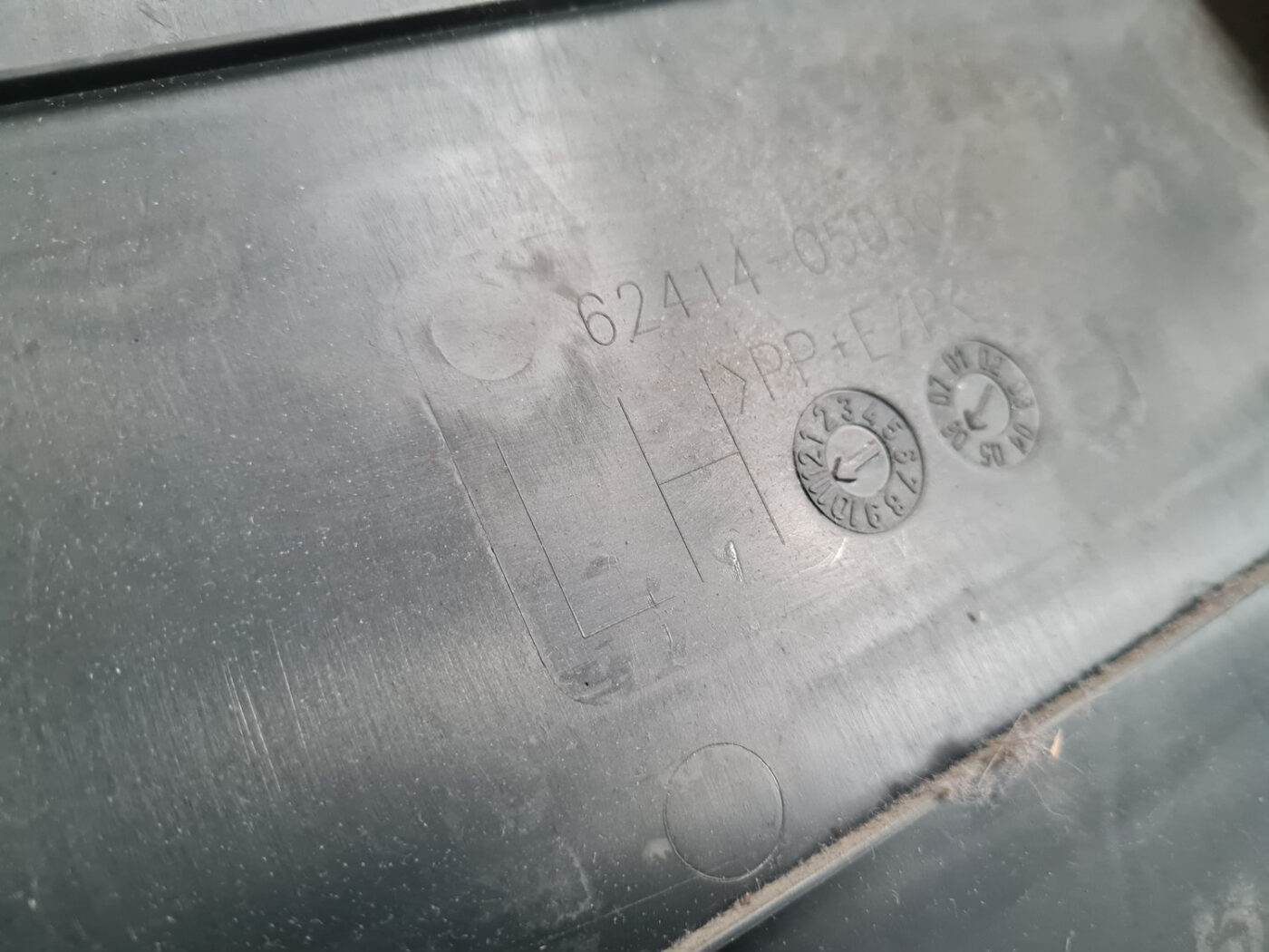 Vidējas salona statnes apdare priekš TOYOTA AVENSIS 2007 UNIVERSAL 3 Vidējas salona statnes apdare priekš TOYOTA AVENSIS 2007 UNIVERSAL