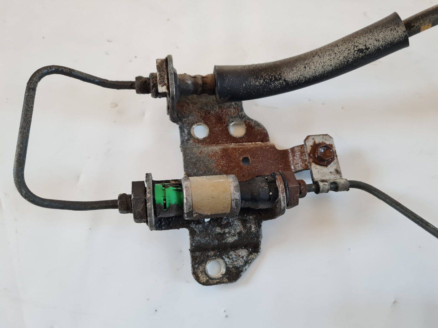 Sajūga palīgcilindrs priekš TOYOTA AVENSIS 2007 UNIVERSAL 4 Sajūga palīgcilindrs priekš TOYOTA AVENSIS 2007 UNIVERSAL