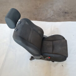 Priekšējais kreisais sēdeklis priekš TOYOTA AVENSIS 2007 UNIVERSAL