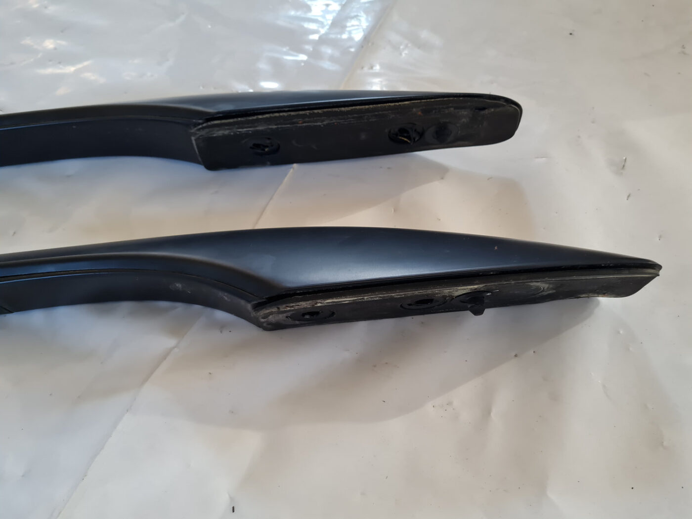 Jumta reliņi priekš TOYOTA AVENSIS 2007 UNIVERSAL