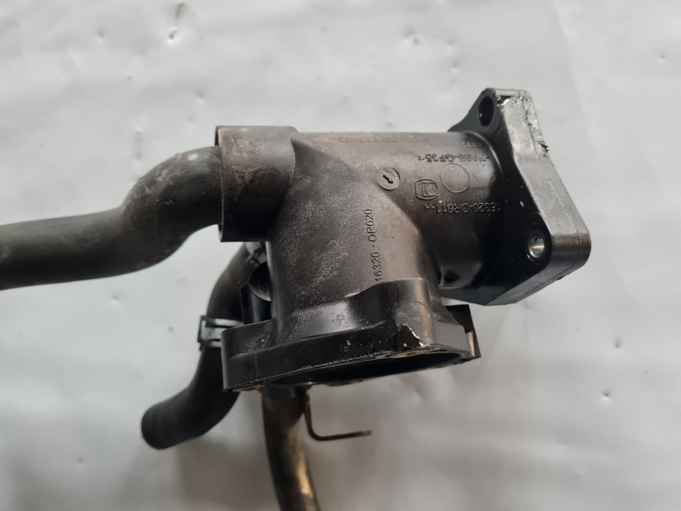 Termostata korpuss priekš TOYOTA AVENSIS 2007 UNIVERSAL 5 Termostata korpuss priekš TOYOTA AVENSIS 2007 UNIVERSAL