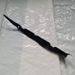 Ieliktņis starp spārnu un durvīm priekš CITROEN C-CROSSER 2009