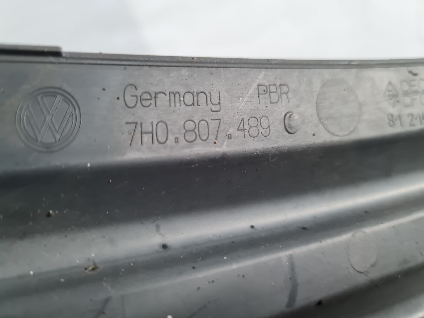 Miglas luktura reste, pa kreisi priekš VW Transporter Caravelle T5 4 Miglas luktura reste, pa kreisi priekš VW Transporter Caravelle T5