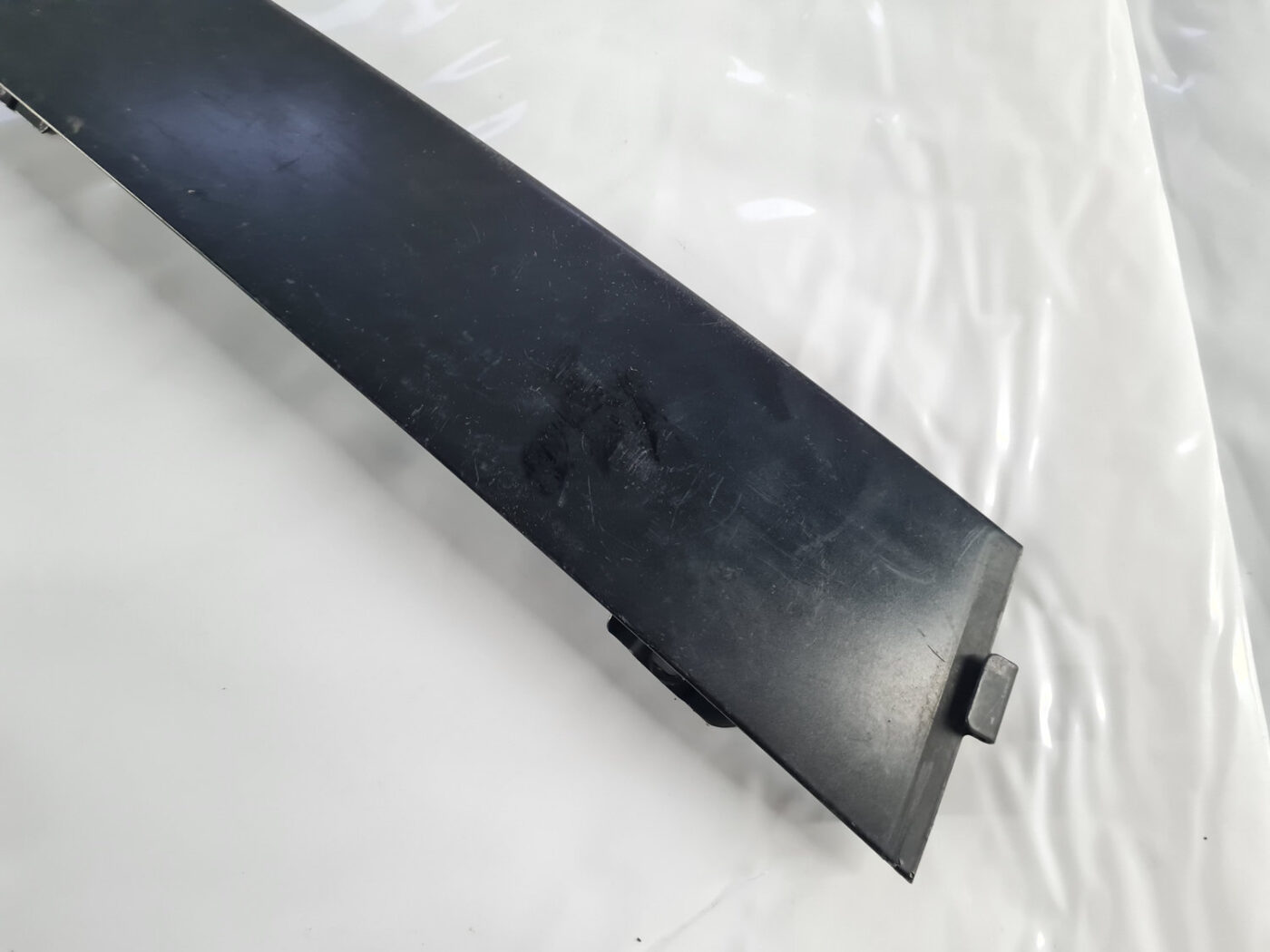 Durvju stikla moldings priekš VW PASSAT B6 2006 ANGL. UNIVERSAL 2 Durvju stikla moldings priekš VW PASSAT B6 2006 ANGL. UNIVERSAL