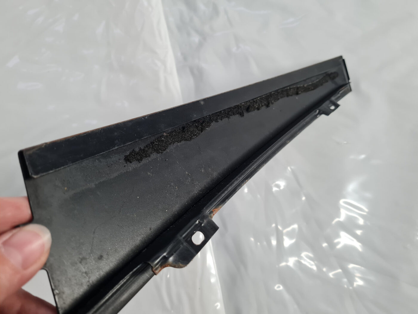 Durvju stikla moldings priekš VW PASSAT B6 2006 ANGL. UNIVERSAL 4 Durvju stikla moldings priekš VW PASSAT B6 2006 ANGL. UNIVERSAL