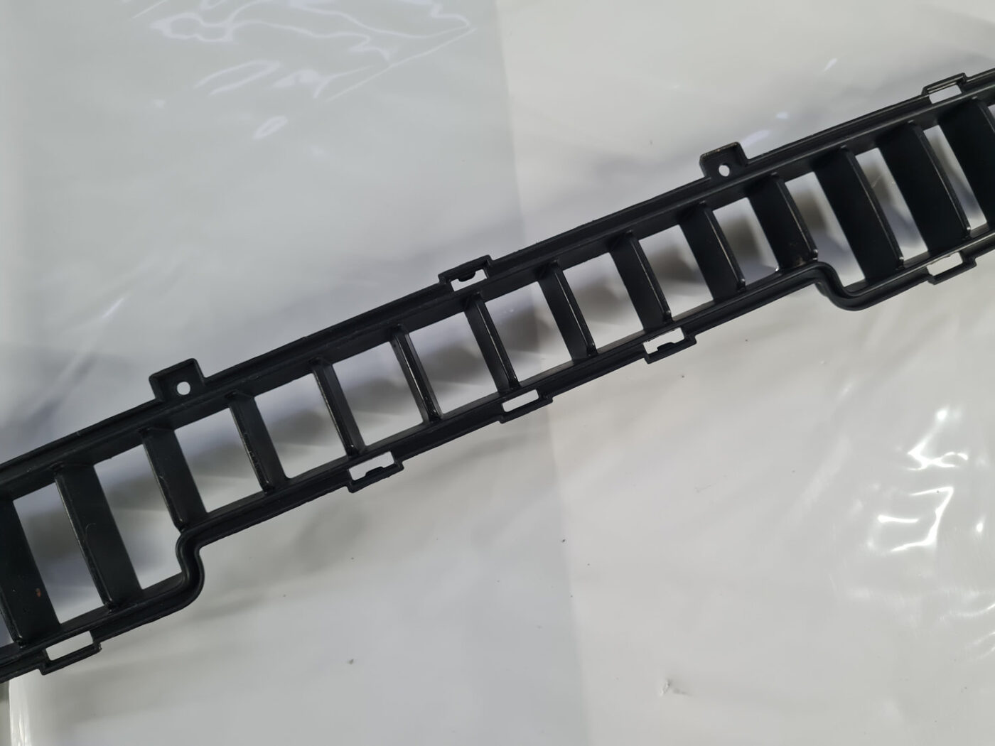 Bufera reste priekš KIA SORENTO 2004-2008 10 Bufera reste priekš KIA SORENTO 2004-2008