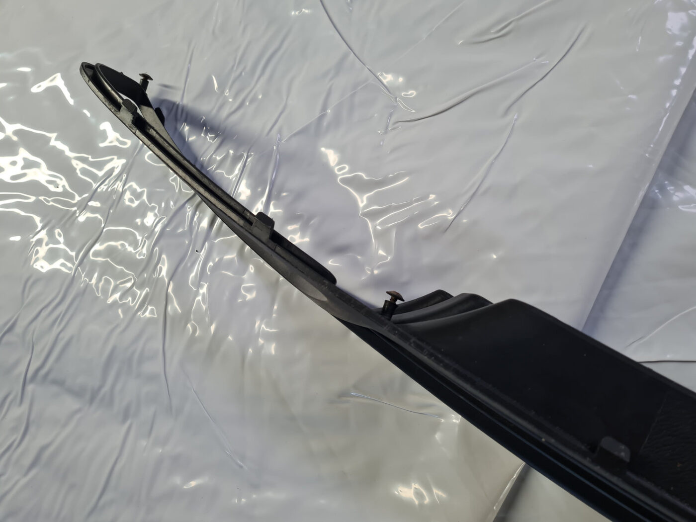 Bufera reste priekš Hyundai Grand Starex 2007-2023 11 Bufera reste priekš Hyundai Grand Starex 2007-2023