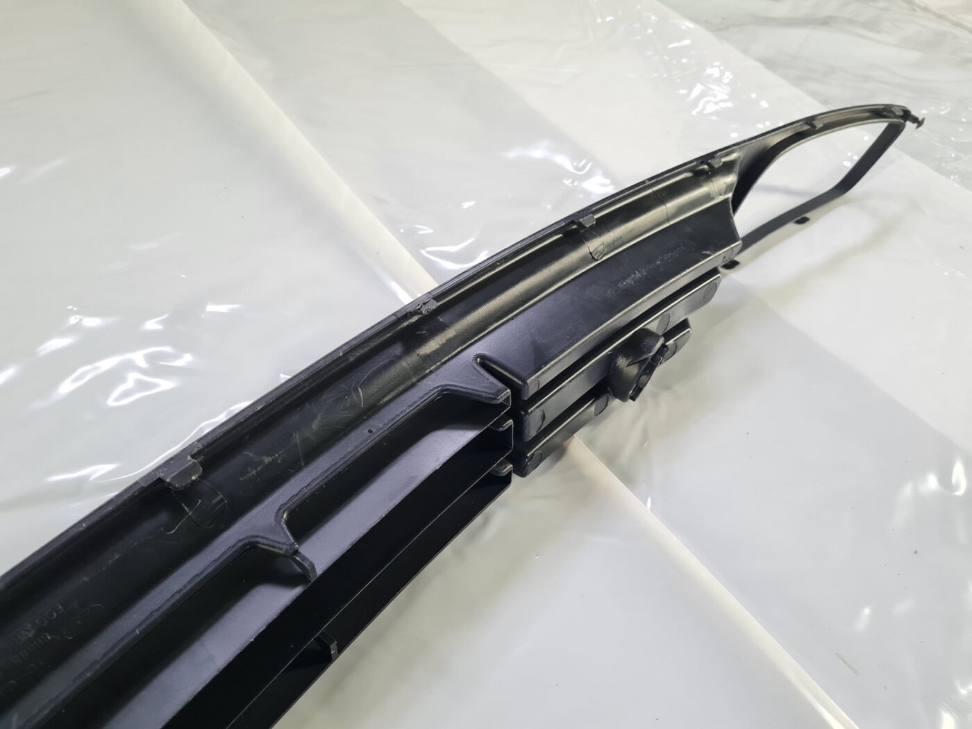 Bufera reste priekš Hyundai Grand Starex 2007-2023 4 Bufera reste priekš Hyundai Grand Starex 2007-2023