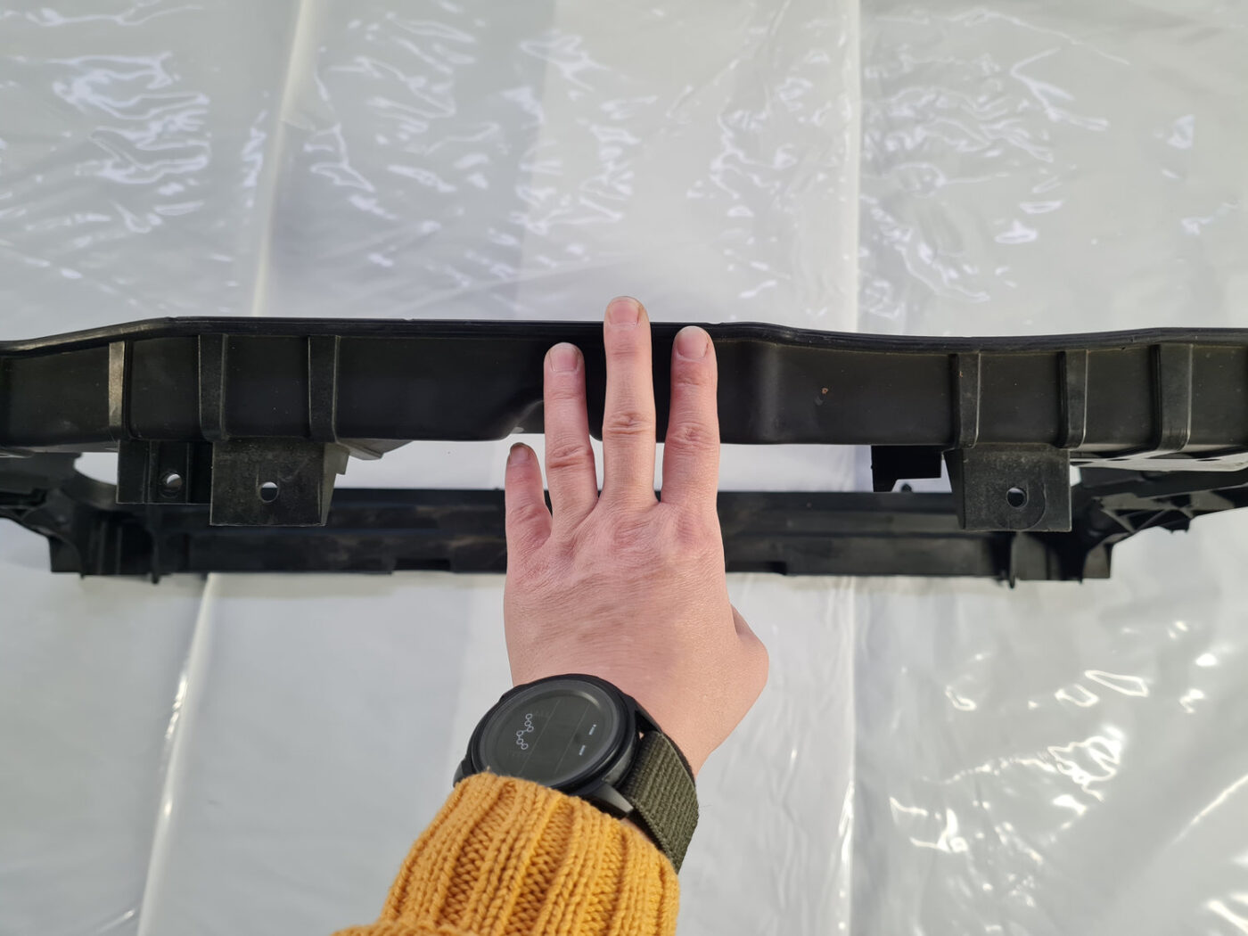 Priekšējā radiatora rāmis priekš AUDI A4 2009-2013