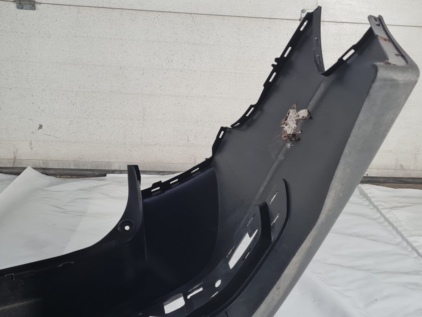 Aizmugures buferis priekš VOLVO XC70 2007 7 Aizmugures buferis priekš VOLVO XC70 2007