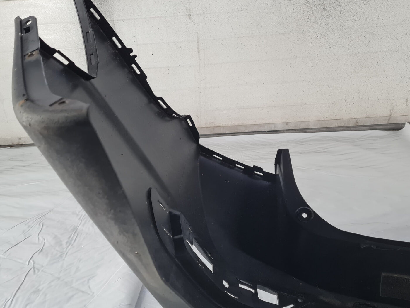 Aizmugures buferis priekš VOLVO XC70 2007 6 Aizmugures buferis priekš VOLVO XC70 2007