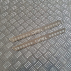 Sliekšņu uzliku komplekts priekš OPEL INSIGNIA 2010