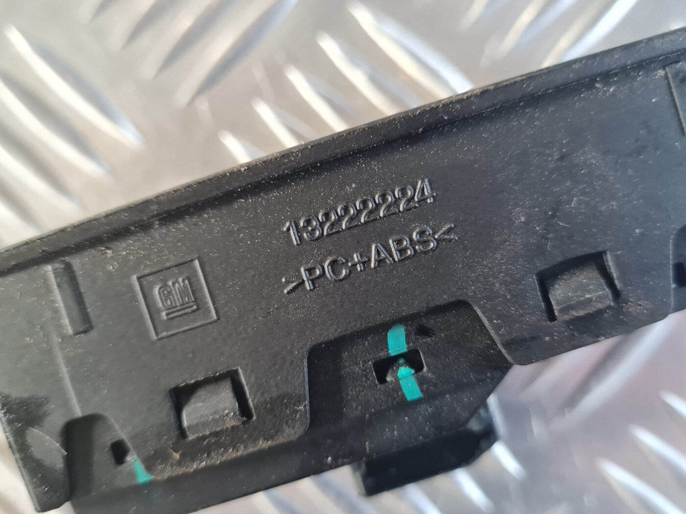 Šofera durvju slēdža pogas priekš OPEL INSIGNIA 2010 5 Šofera durvju slēdža pogas priekš OPEL INSIGNIA 2010