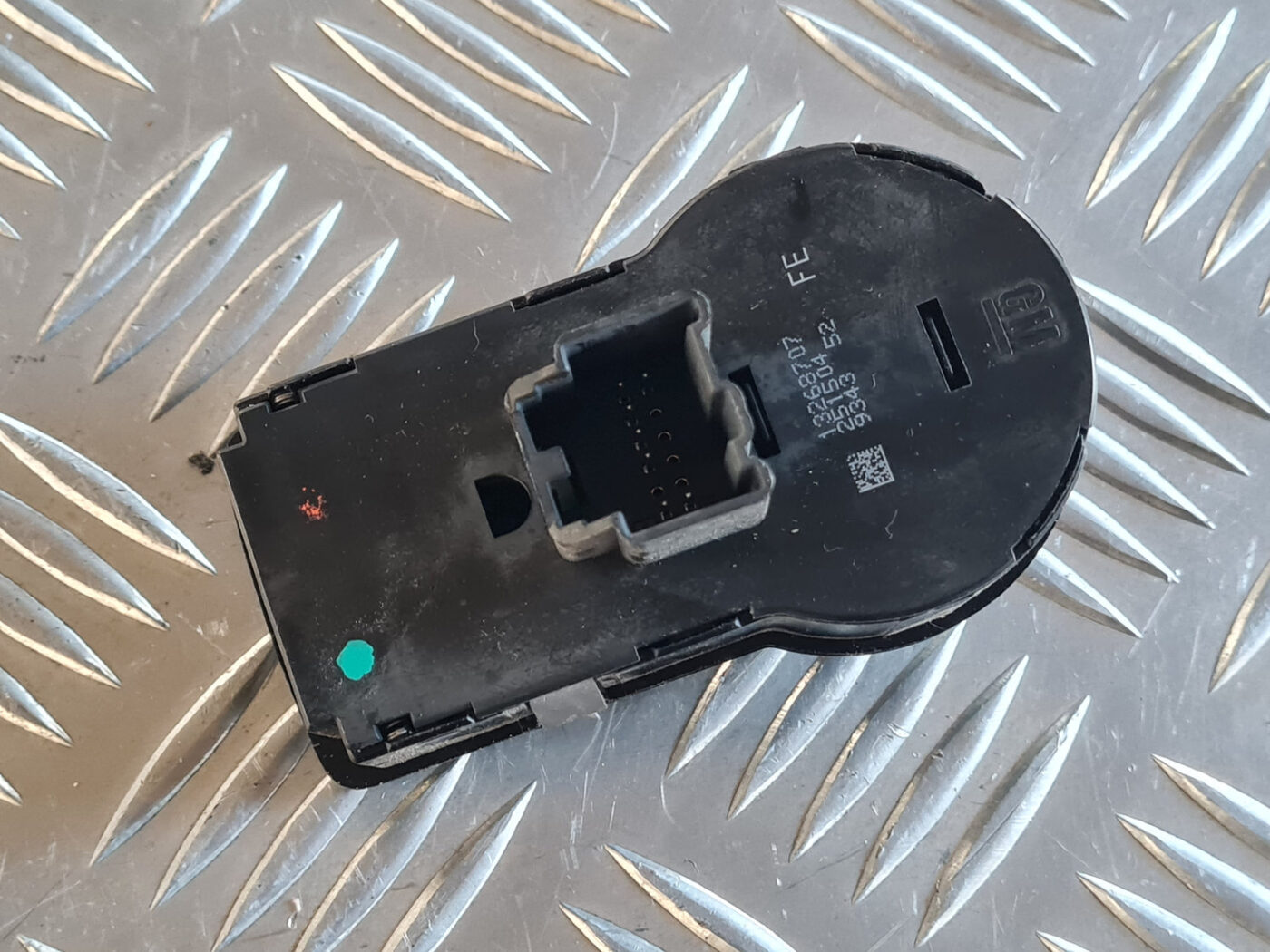 Gaismas slēdzis priekš OPEL INSIGNIA 2010 4 Gaismas slēdzis priekš OPEL INSIGNIA 2010