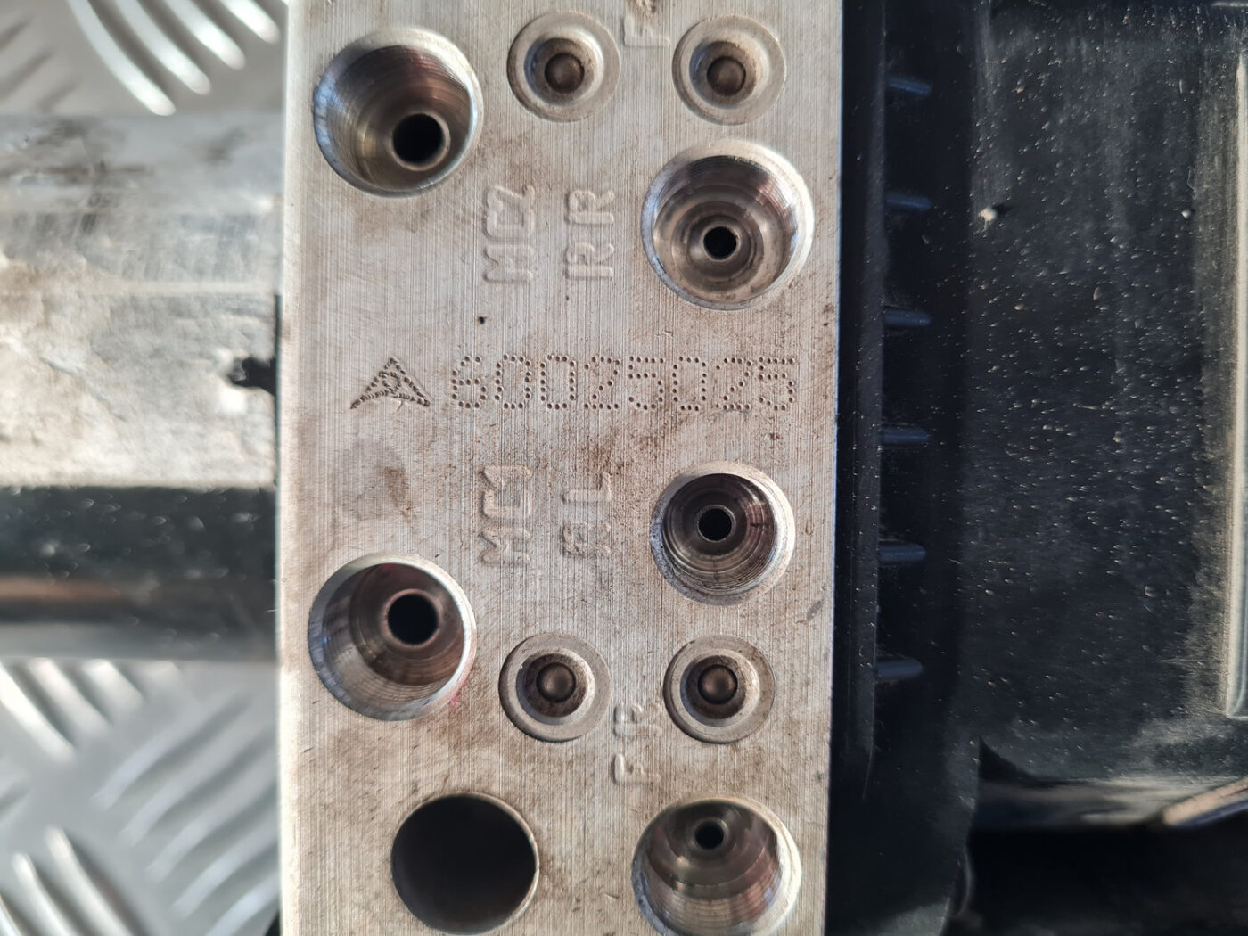 ABS bloks priekš OPEL INSIGNIA 2010