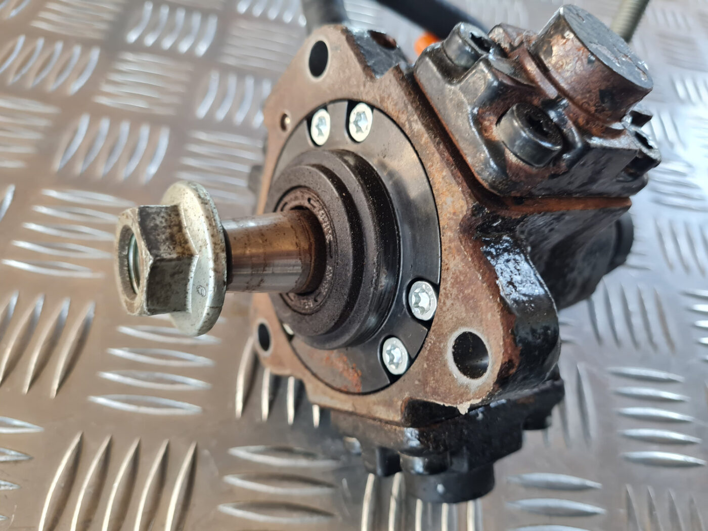 Augstspiediena degvielas sūknis priekš OPEL INSIGNIA 2010