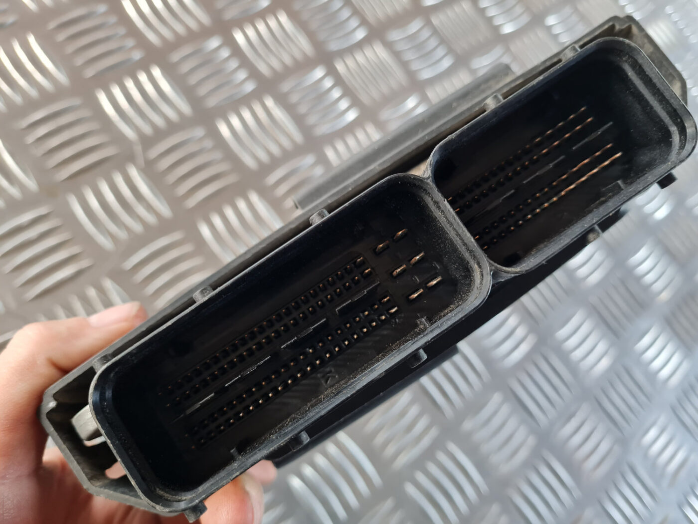 Dzinēja vadības bloks priekš OPEL INSIGNIA 2010 6 Dzinēja vadības bloks priekš OPEL INSIGNIA 2010