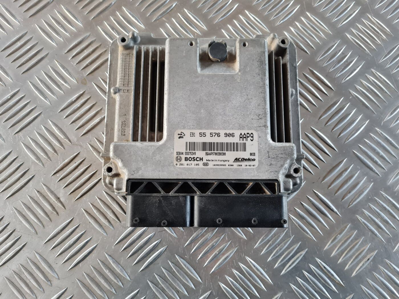 Dzinēja vadības bloks priekš OPEL INSIGNIA 2010 5 Dzinēja vadības bloks priekš OPEL INSIGNIA 2010