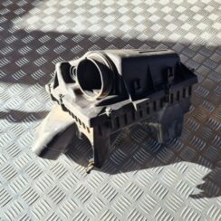 Gaisa filtra korpuss priekš OPEL INSIGNIA 2010