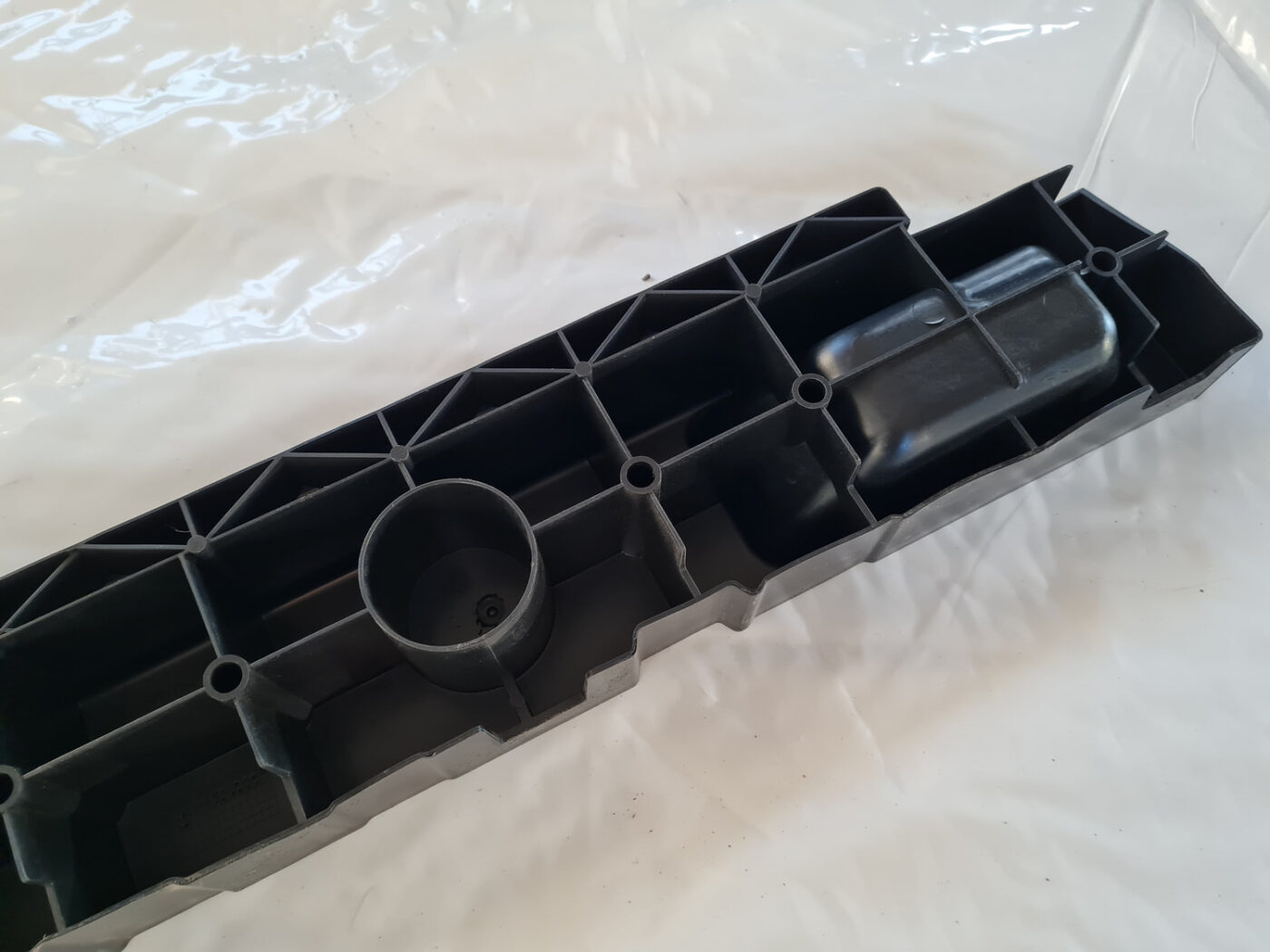 Bagāžnieka nodalījuma plastmasa priekš OPEL INSIGNIA 2010