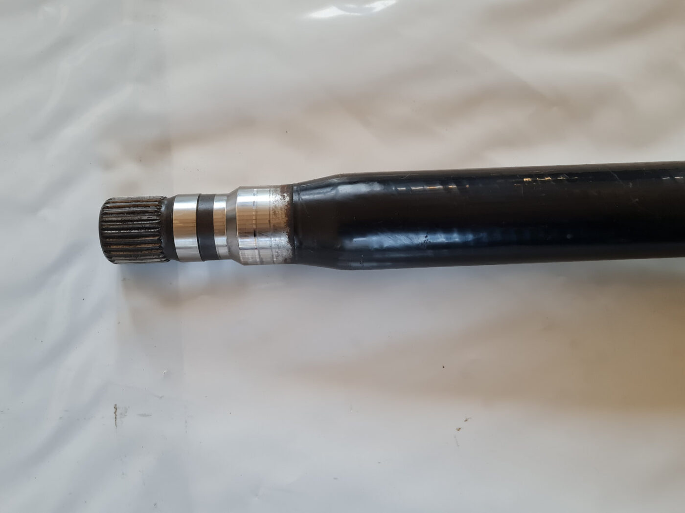 Pusass priekšēja labā priekš OPEL INSIGNIA 2010 4 Pusass priekšēja labā priekš OPEL INSIGNIA 2010