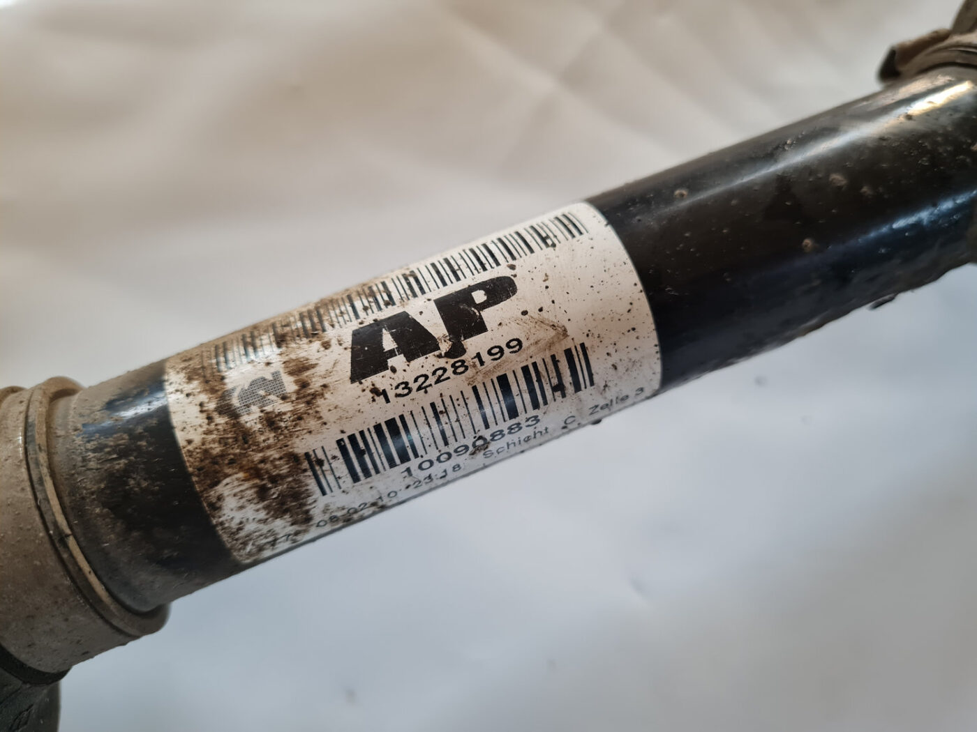 Pusass priekšējā kreisā priekš OPEL INSIGNIA 2010 3 Pusass priekšējā kreisā priekš OPEL INSIGNIA 2010