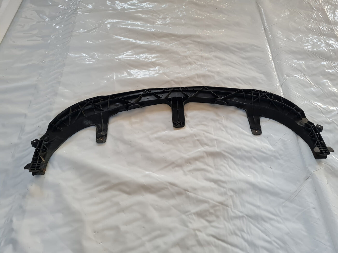 Priekšēja bufera aizsargs priekš OPEL INSIGNIA 2010 8 Priekšēja bufera aizsargs priekš OPEL INSIGNIA 2010