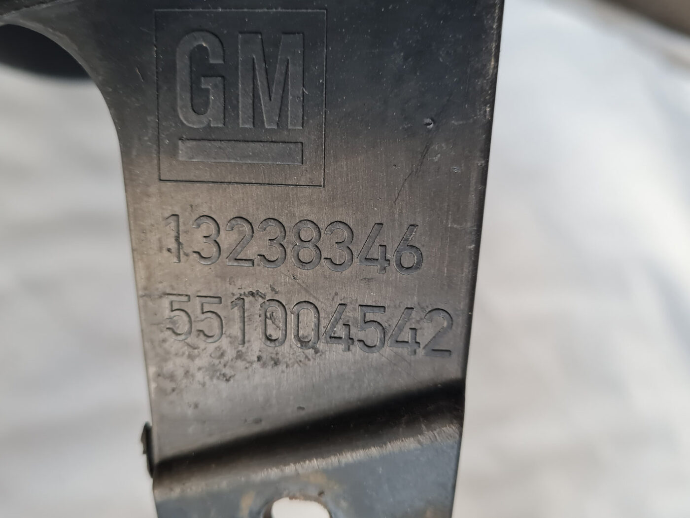 Priekšēja bufera aizsargs priekš OPEL INSIGNIA 2010 3 Priekšēja bufera aizsargs priekš OPEL INSIGNIA 2010