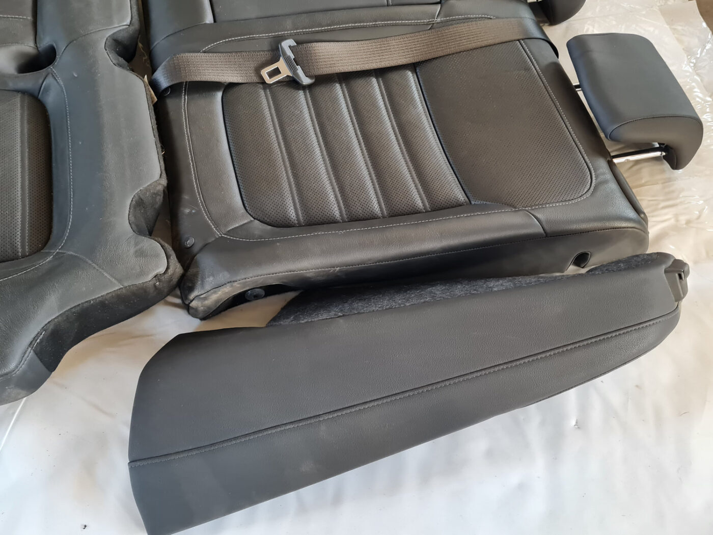 Aizmugurējais sēdeklis priekš OPEL INSIGNIA 2010