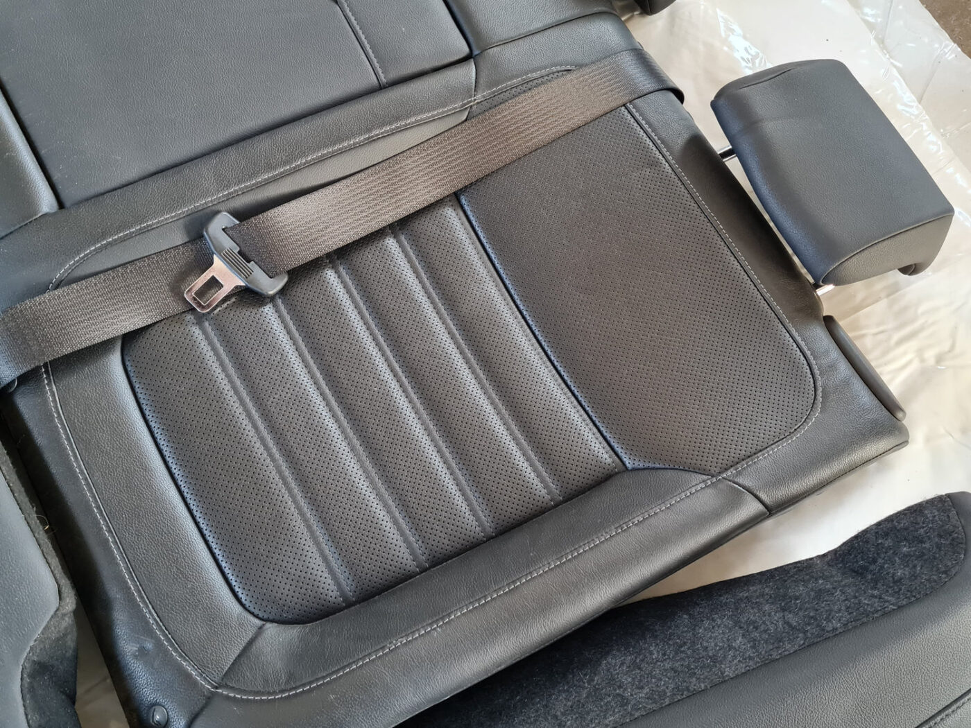 Aizmugurējais sēdeklis priekš OPEL INSIGNIA 2010