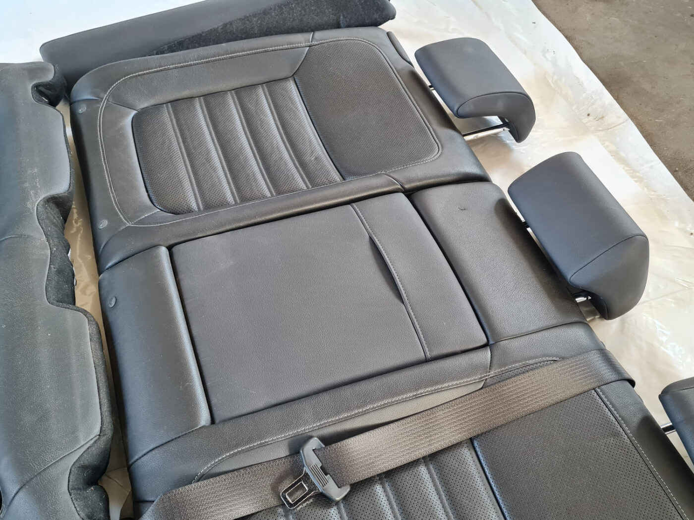 Aizmugurējais sēdeklis priekš OPEL INSIGNIA 2010