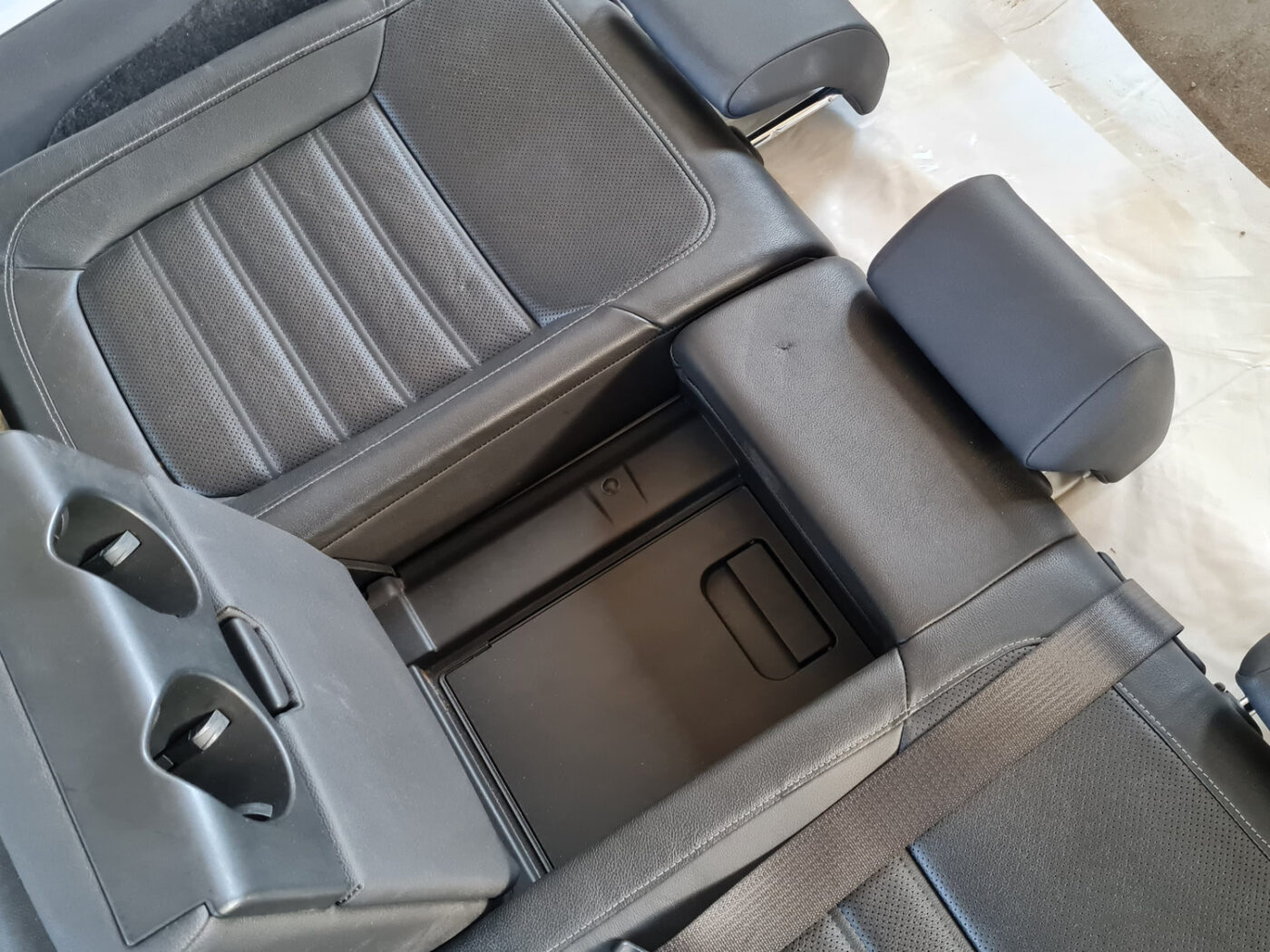 Aizmugurējais sēdeklis priekš OPEL INSIGNIA 2010