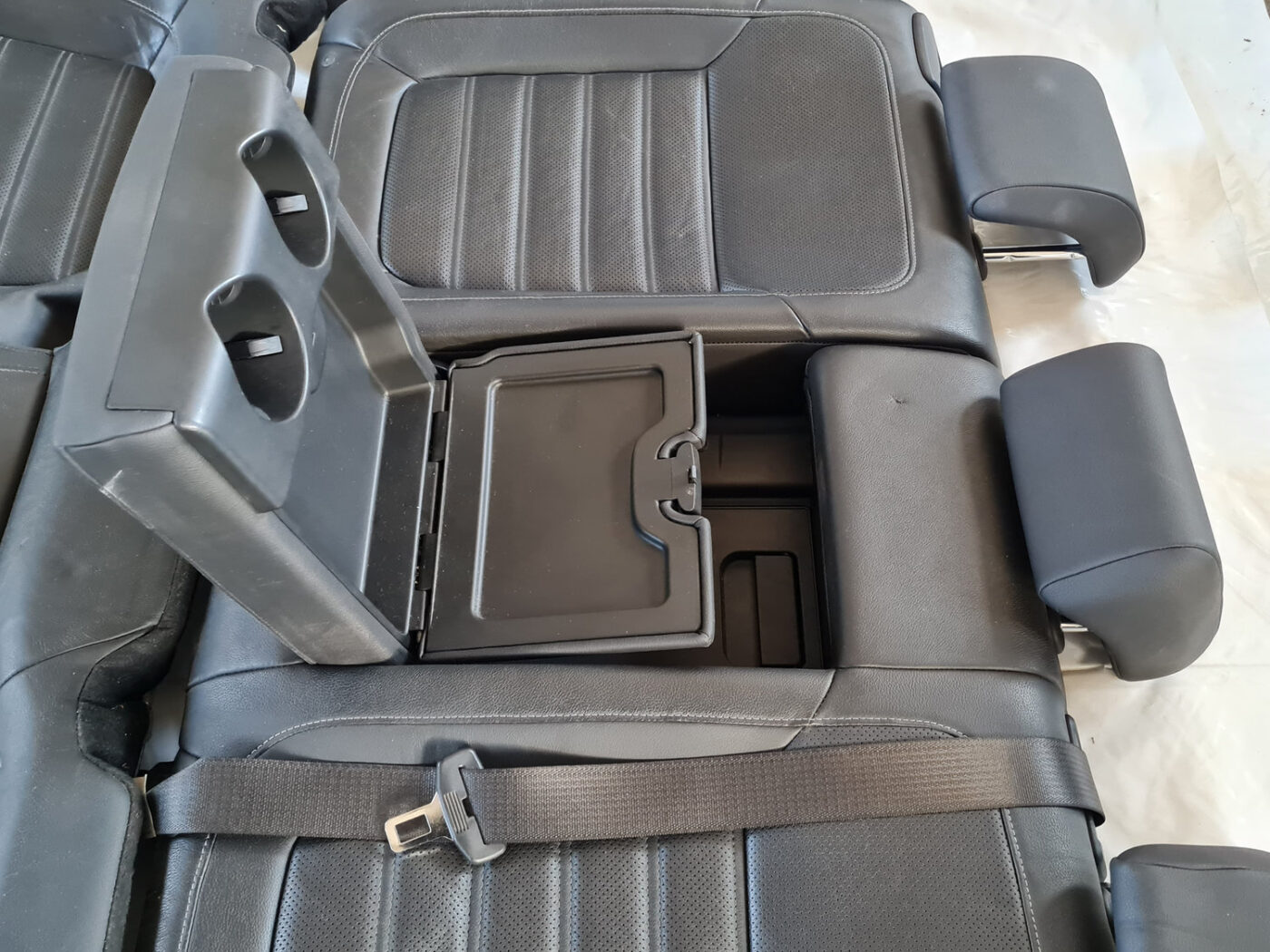 Aizmugurējais sēdeklis priekš OPEL INSIGNIA 2010