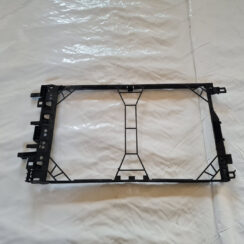 Priekšējā radiatora rāmis priekš OPEL INSIGNIA 2010