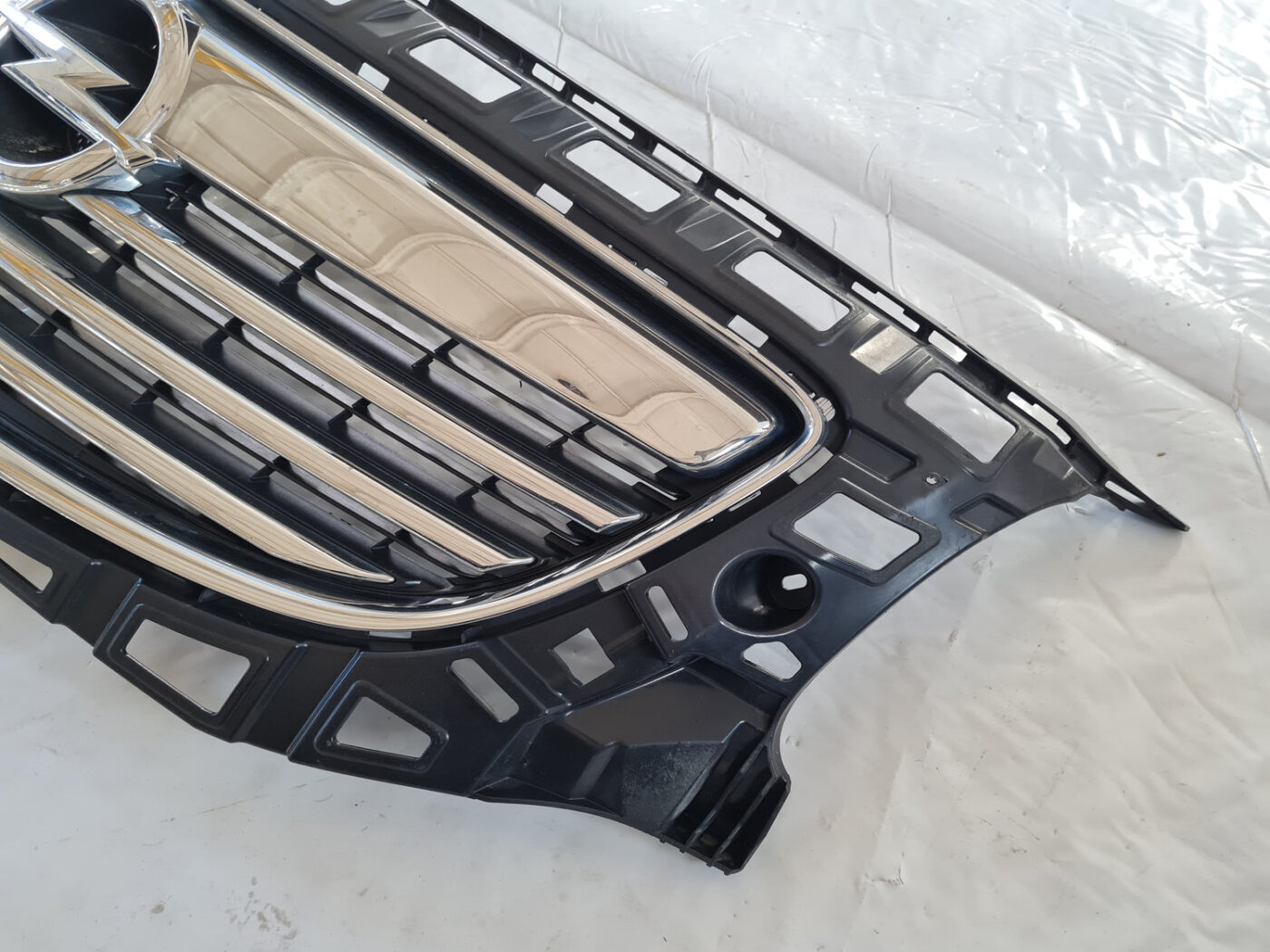 Bufera reste priekš OPEL INSIGNIA 2010 9 Bufera reste priekš OPEL INSIGNIA 2010