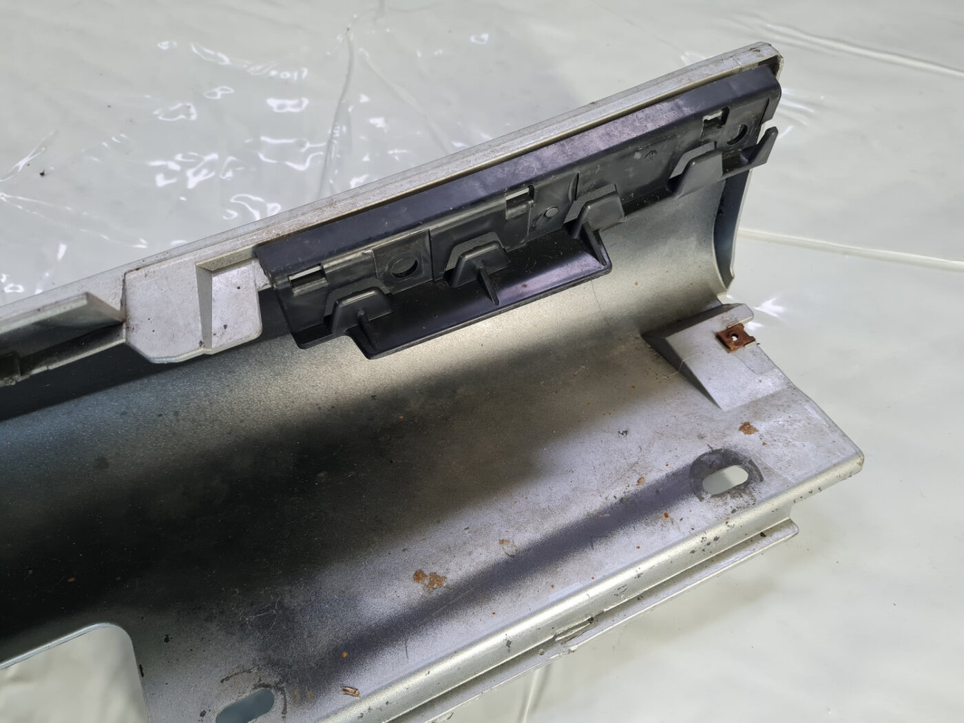 Ārēja sliekšņa kreisa uzlika priekš BMW 530D E61 2006 TOURING TITANSILVER