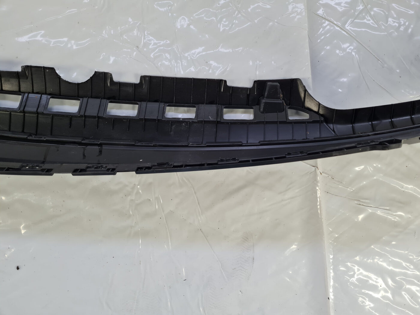 Aizmugurēja bufera spoileris (lūpa) priekš HYUNDAI TUCSON 2015-2021 8 Aizmugurēja bufera spoileris (lūpa) priekš HYUNDAI TUCSON 2015-2021