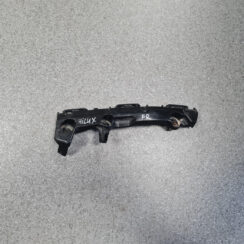 Priekšēja bufera kronšteins priekš TOYOTA HILUX 2009